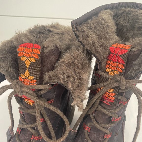 Cushe Allpine Cone Winter Boots (Women's) - Picture 7 of 8